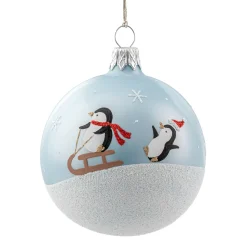 Weihnachtskugeln-Glaskugel blau opal mit Pinguine auf Schlitten, 7 cm